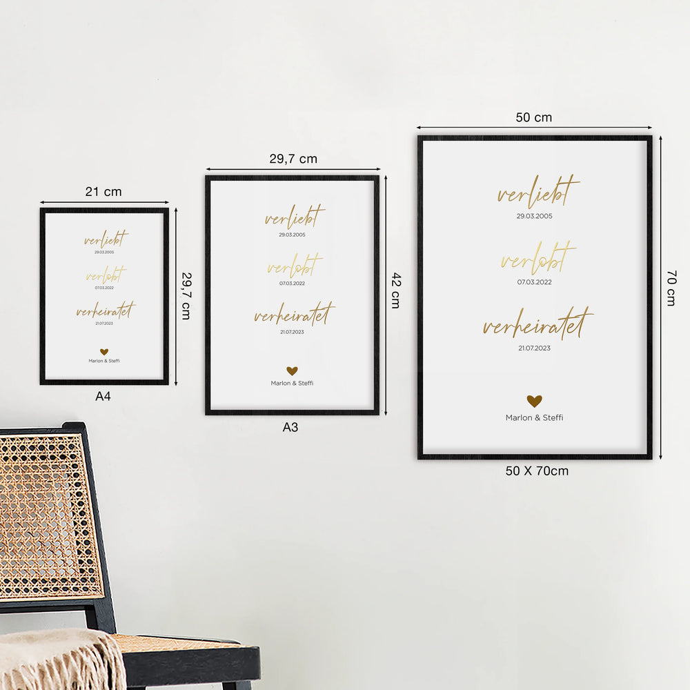 Hochzeitsposter "Verliebt, Verlobt, Verheiratet" mit Goldschrift