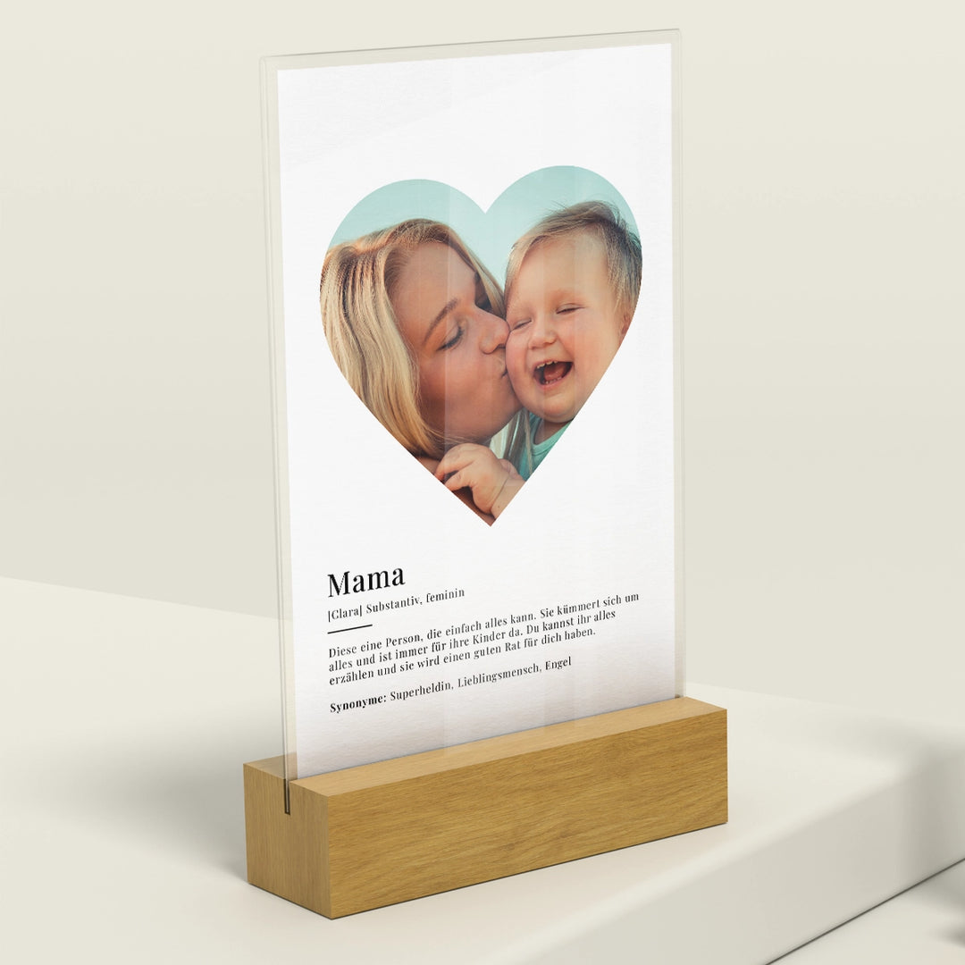 Acryl-Glas "Mama Definition" mit Foto in Herzform famwalls