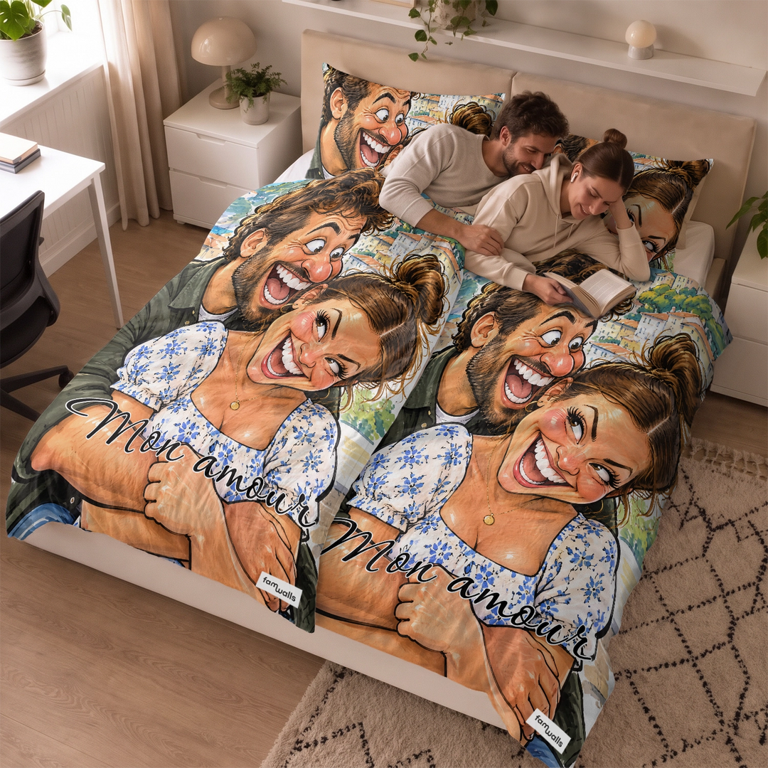 Parure de lit avec caricature de couple et phrase « Mon amour », couple lisant au lit | market_france