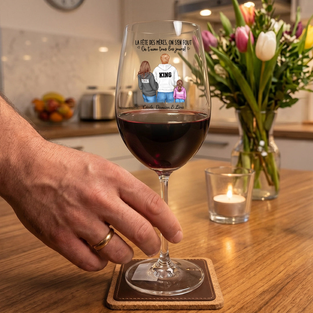 Verre à vin personnalisé “J’en ai rien à secouer de la fête des mères”